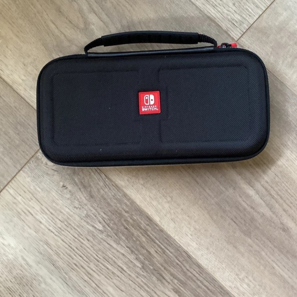 Nintendo Switch Case (Deluxe